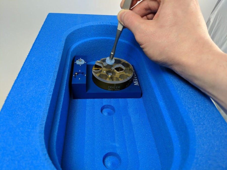 MiTeGen Cryo-EM Puck Dewar and Insert
